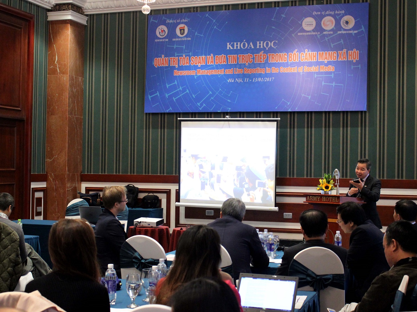 Prof. Dr Pham Quang Minh - Dean of the University of Social Sciences and Humanities, Chairman of Science Board of VPIS
